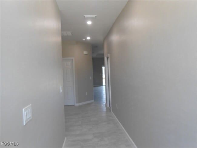 Building Photo - 935 Graystone Ave