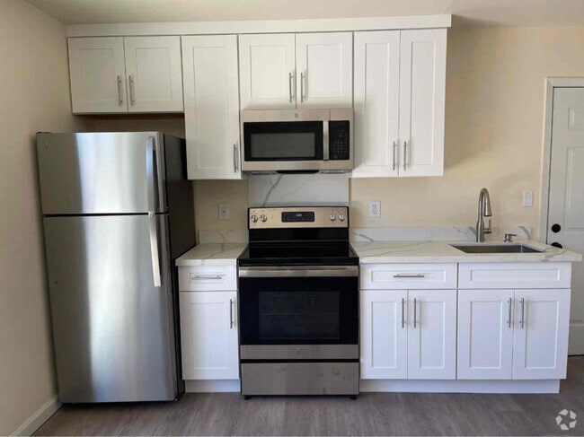 Building Photo - 986 Pope Way