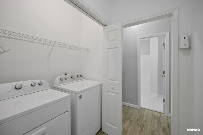 Foto del edificio - 875 Secret Cove Dr NE