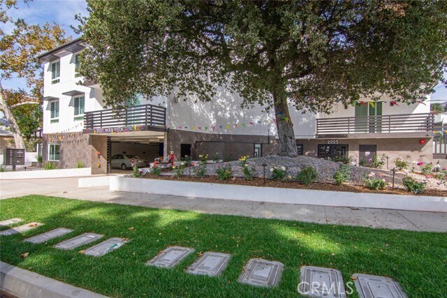 Building Photo - 2225 Mira Vista Ave