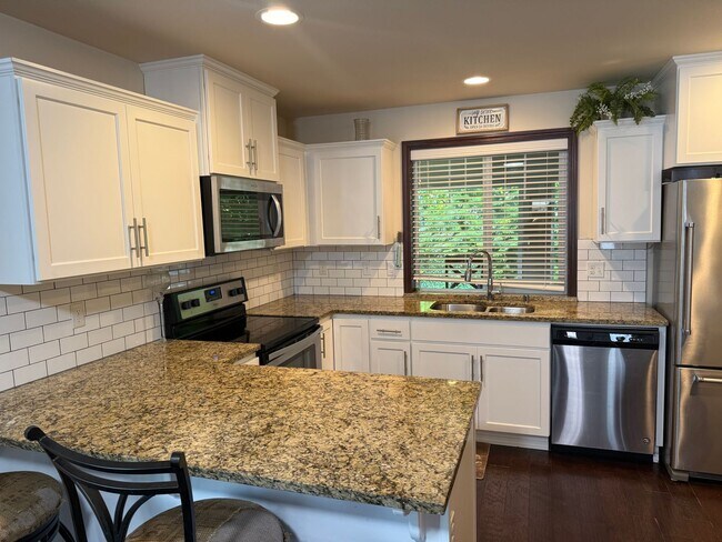 Foto del edificio - 4  Bedroom House in Burlington