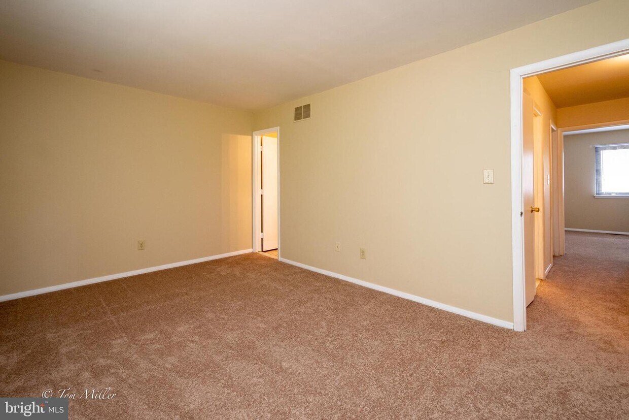 Foto principal - 9268 Bellbeck Rd