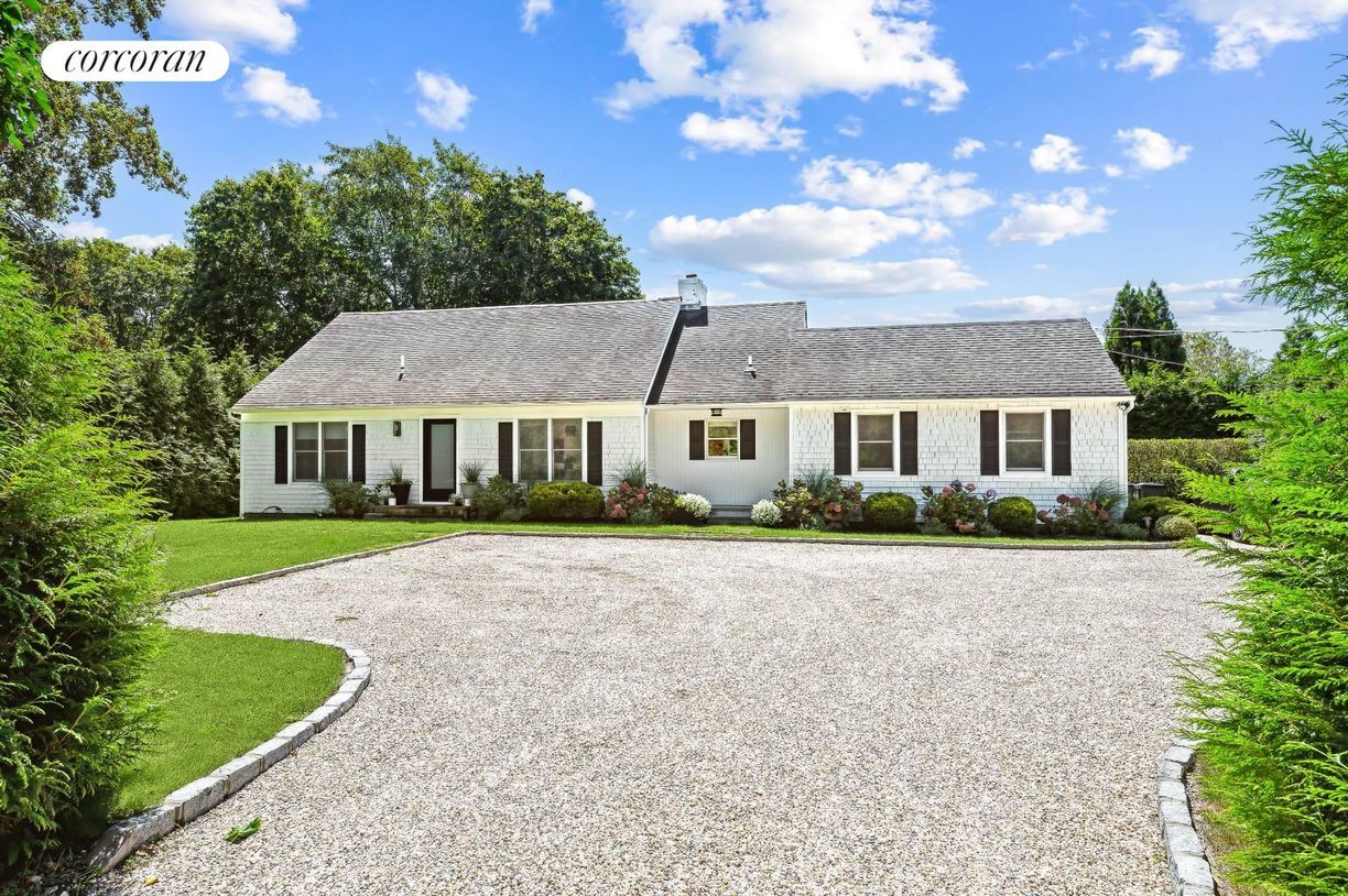 770 Hill St, Southampton, NY 11968