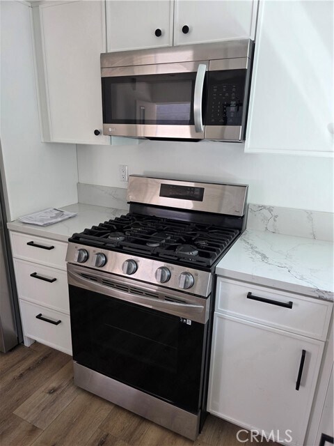 Building Photo - 6130 Hazeltine Ave