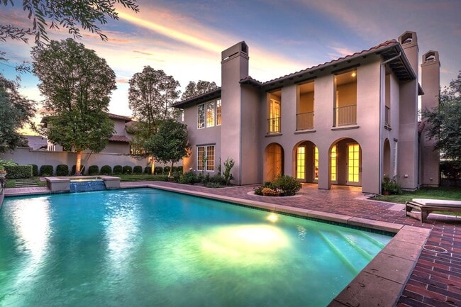 Building Photo - 25400 Prado De Las Peras