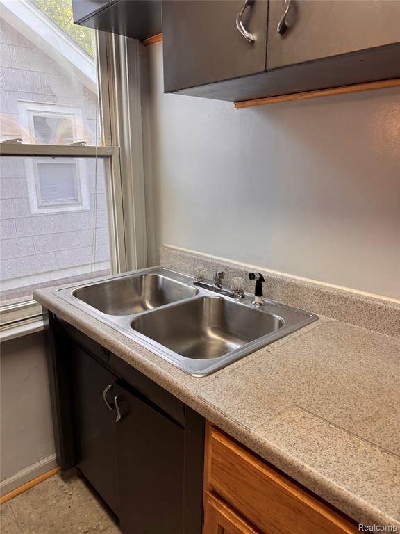 Foto del edificio - 15791 Cherrylawn St