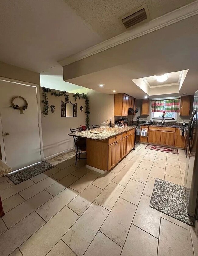 Building Photo - 257 S Fairbairn Dr