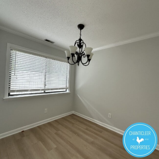 Foto del edificio - 7314 Sandy Creek Dr