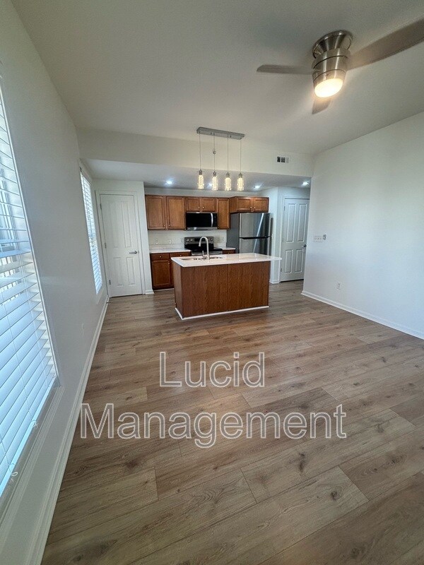 Foto del edificio - 10639 Meeting St