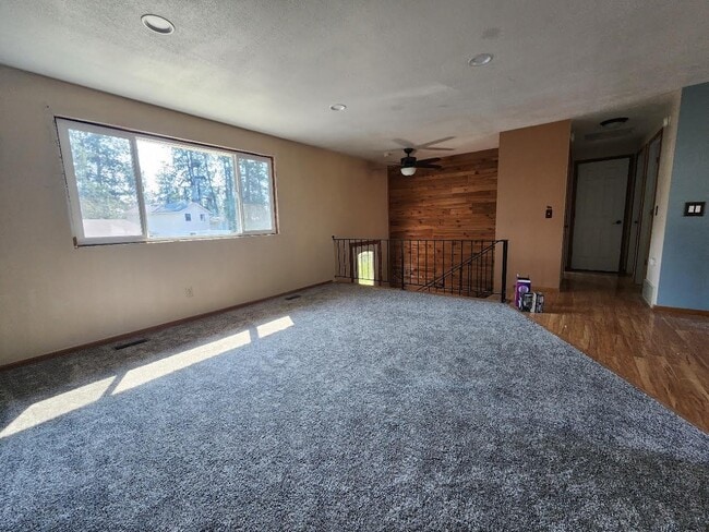 Building Photo - 2113 N Grants Ct