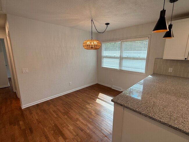 Building Photo - 3979 S Farm Road 193