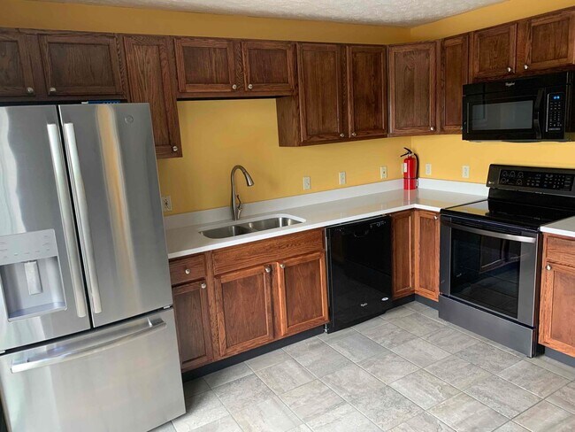 Foto del edificio - 3 Bedroom 3.5 Bath Townhouse