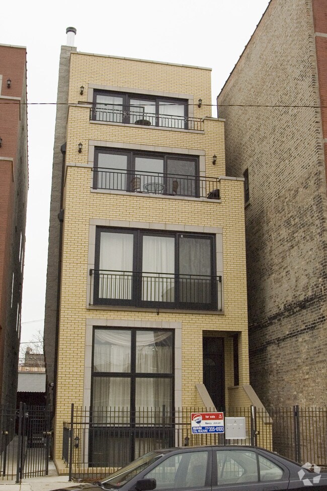 Building Photo - 611 N Noble St