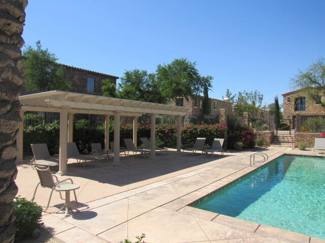 Building Photo - 1023 Via Fortuna