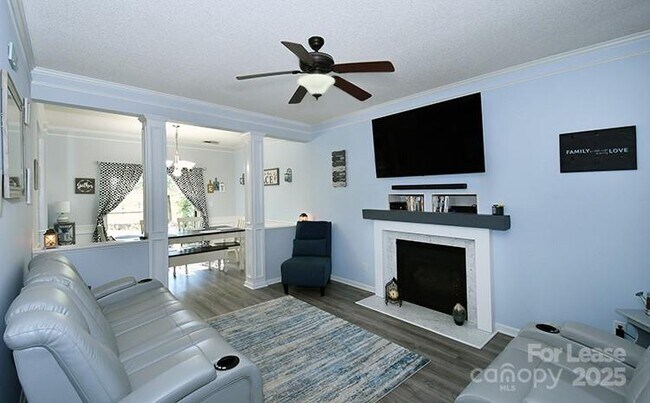 Building Photo - 119 Shining Armor Ct
