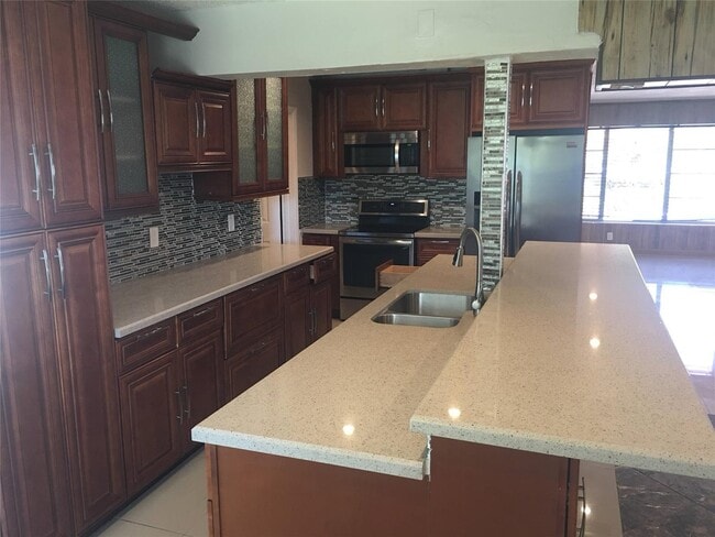 Photo - 720 N 66th Ter HOLLYWOOD, FL 33024 House