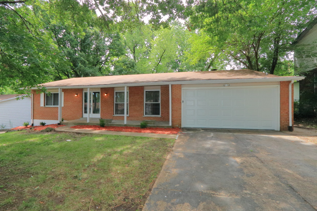 Primary Photo - 2040 Jenner Ln