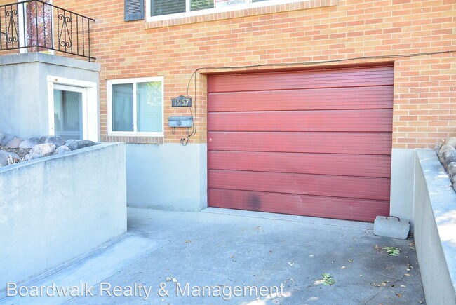 Foto del edificio - 1955 Foothill Dr