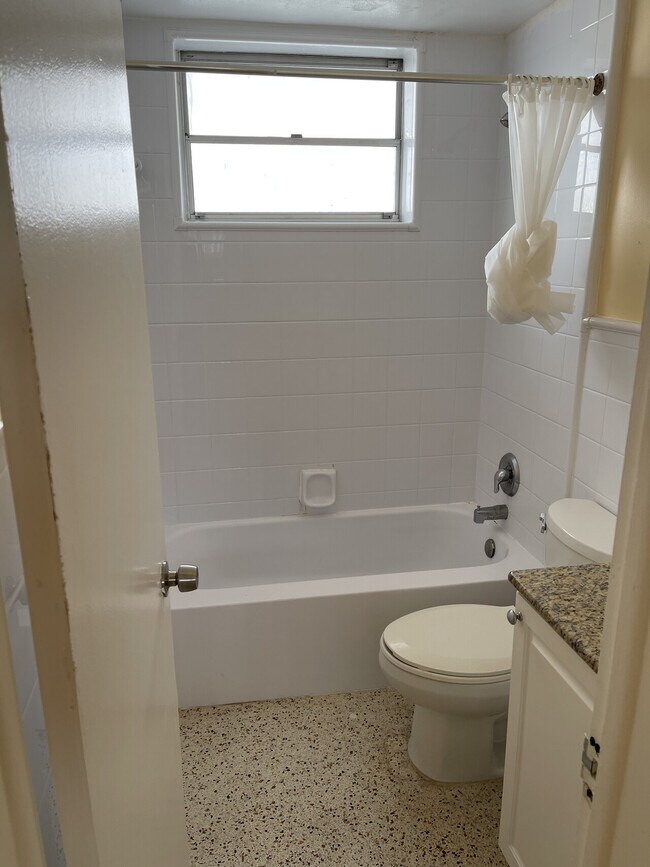 Foto del edificio - Arch Creek Apartments