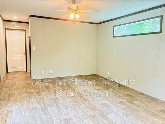 Foto del edificio - 315 Starling Ln