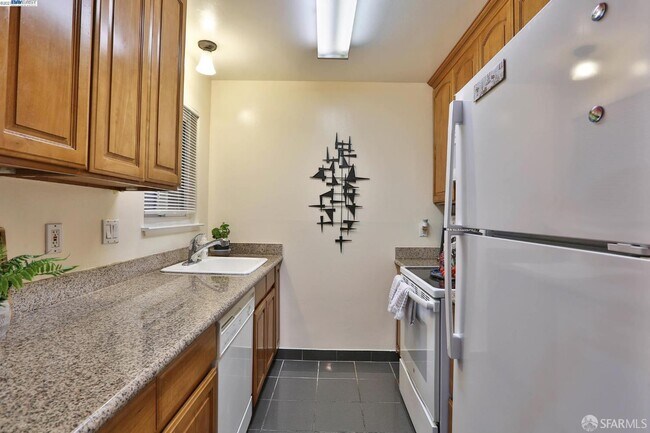 Foto del edificio - 1731 Ellis St