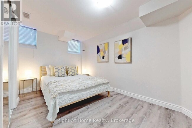 Building Photo - 126 Duncan Ln