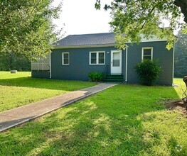 Building Photo - 7233 US-1