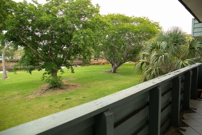 Foto del edificio - 8335 SW 72nd Ave
