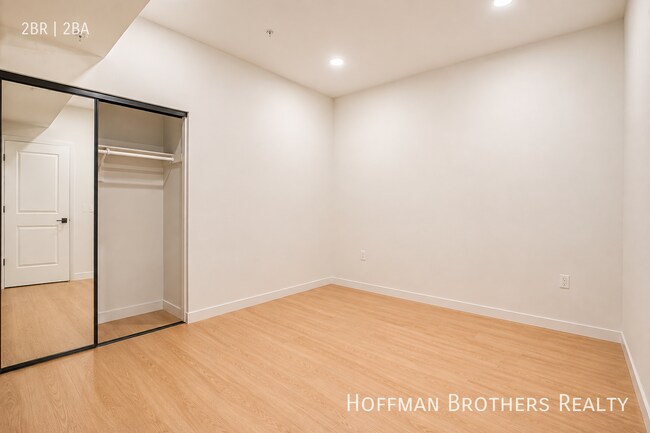 Foto del edificio - 856 S Gramercy Dr