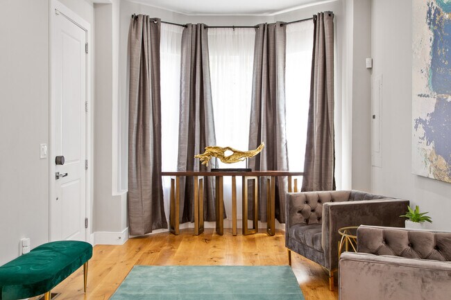 Foto del edificio - 3162 17th Street NW Unit 1