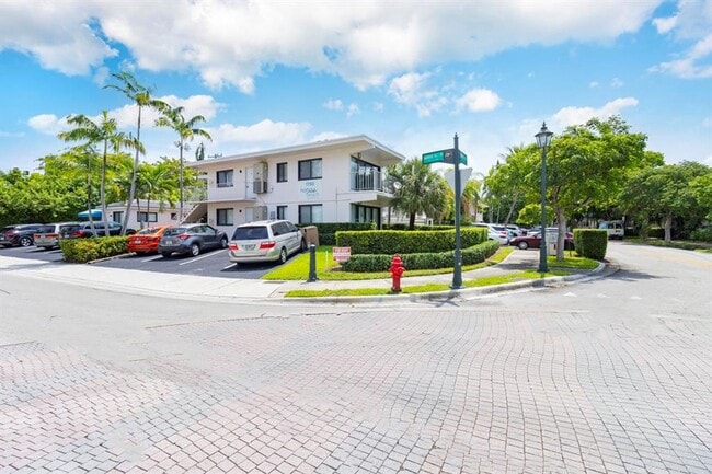 Interior Photo - Harbor Beach - 1790 SE 23 Ave Ft. Lauderdale, FL 33316