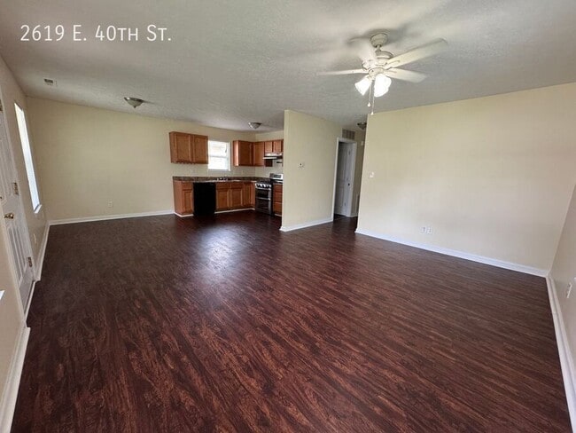 Building Photo - 2619 E 40th St