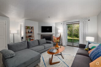 2BR, 2BA - 1,120SF - Skyview 3322
