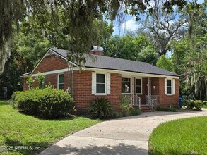 Building Photo - 5851 Clifton Ave