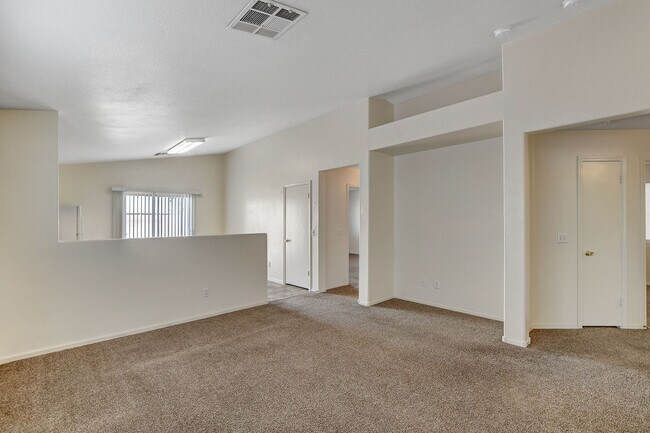 Foto del edificio - 5416 Pepperpike Ave