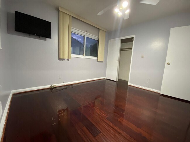 Building Photo - 3728 Coronado Rd