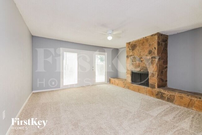 Foto del edificio - 2026 Aspen Ln