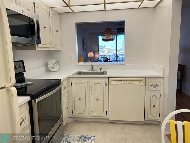 Foto del edificio - 1391 S Ocean Blvd