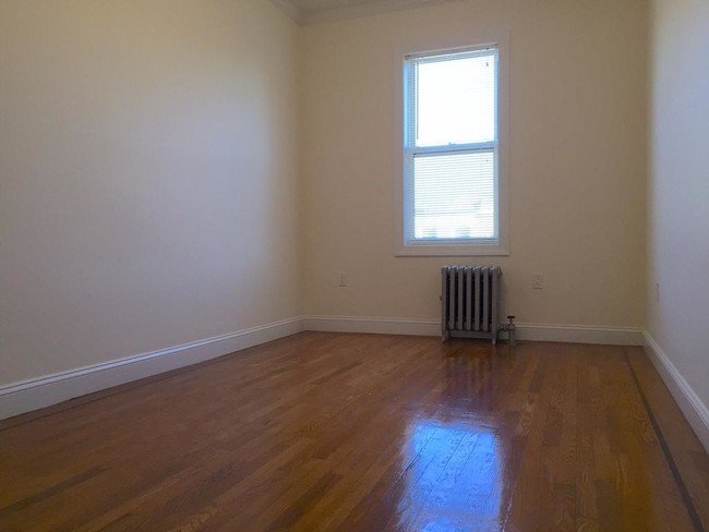 Building Photo - 1738 Dekalb Ave