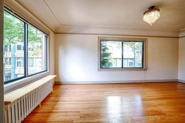 Building Photo - 1 bedroom in Seattle WA 98112