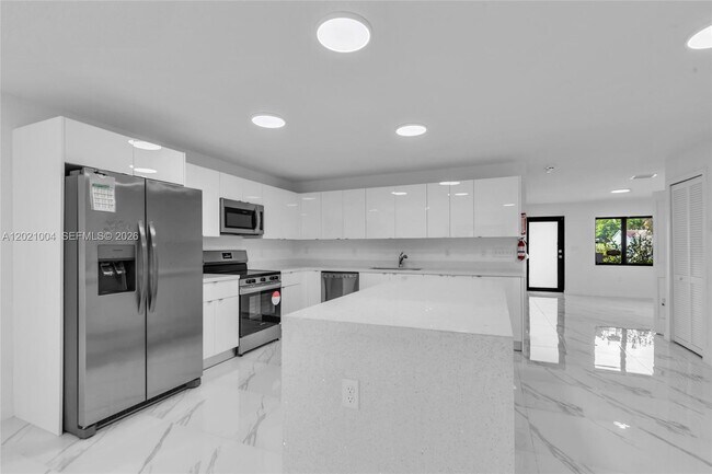 Foto del edificio - 152 NW 18th St