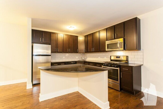 Foto del edificio - 5058 N Winchester Ave