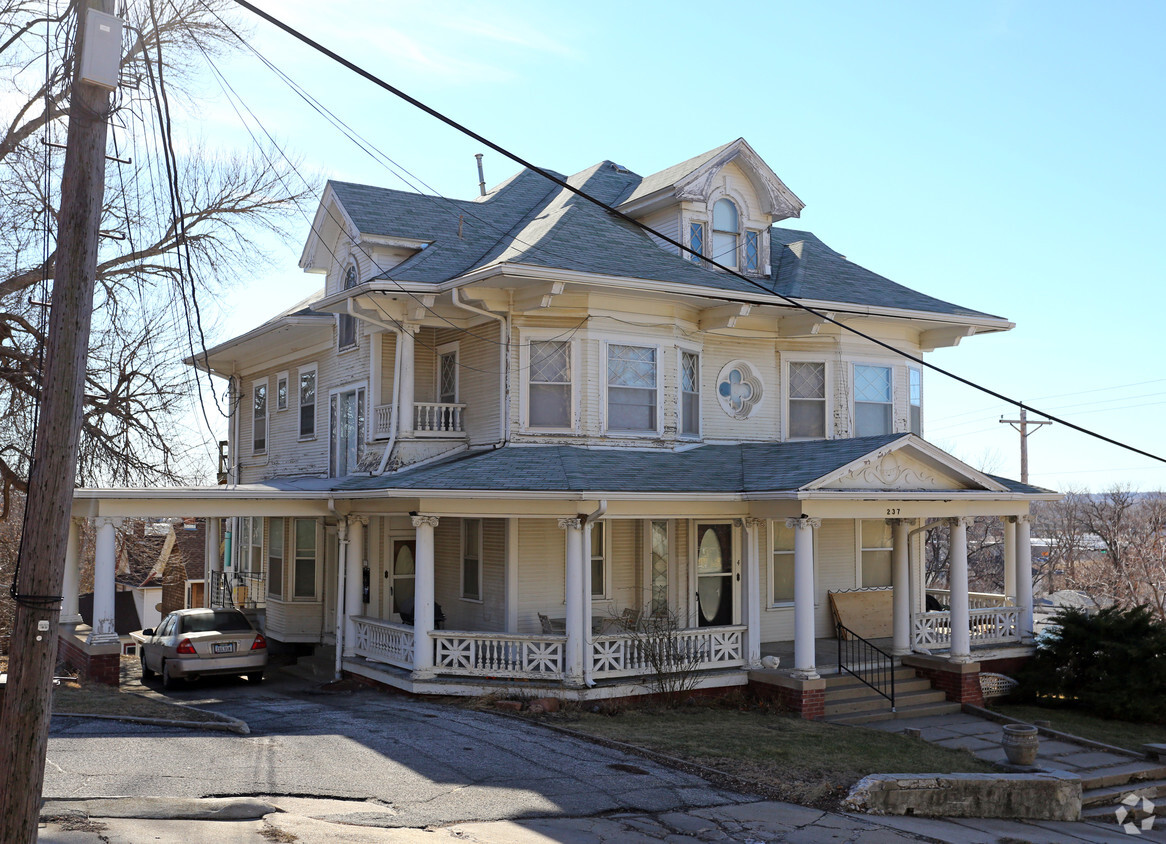 237 Fairview Ave, Council Bluffs, IA 51503 Apartments - Council Bluffs