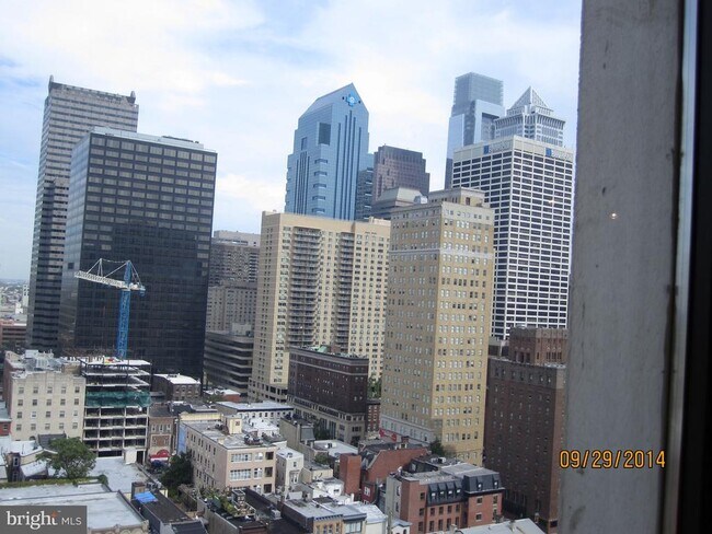 Building Photo - 2020 Walnut St
