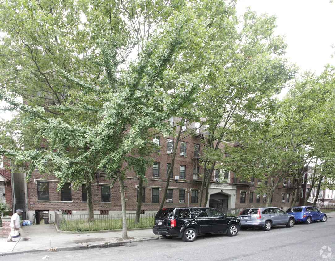 Building Photo - Harding Court