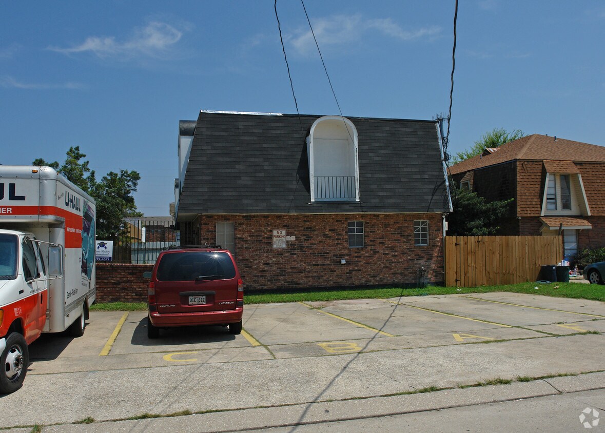 Primary Photo - 4425 Tabony St