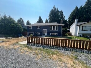 Building Photo - 3963 Macisaac Dr