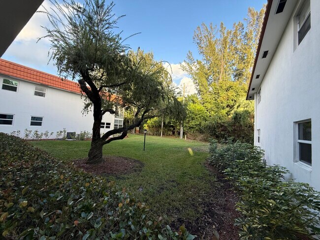 Foto del edificio - 1225 NW 21st St