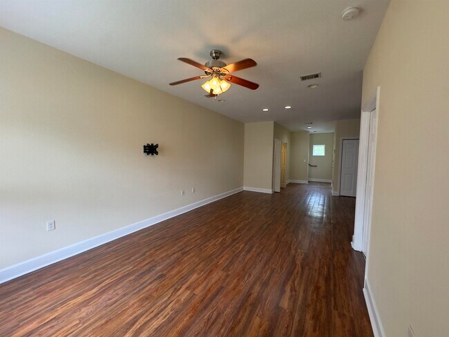 Building Photo - 1846 Belle Vue Way