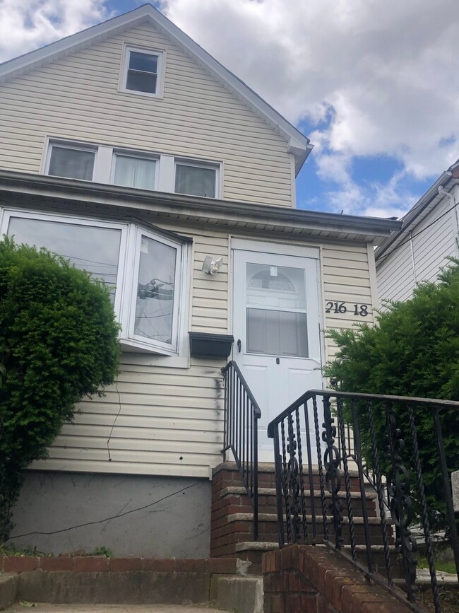 Building Photo - 21618 118th Ave